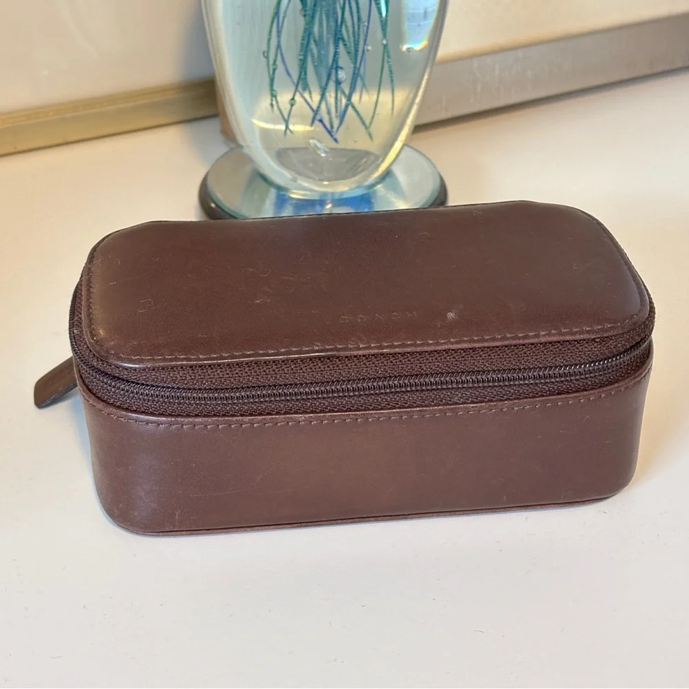 Coach Vintage Leather Chubby Zipper Closure Travel Cosmetic Case with Mirror